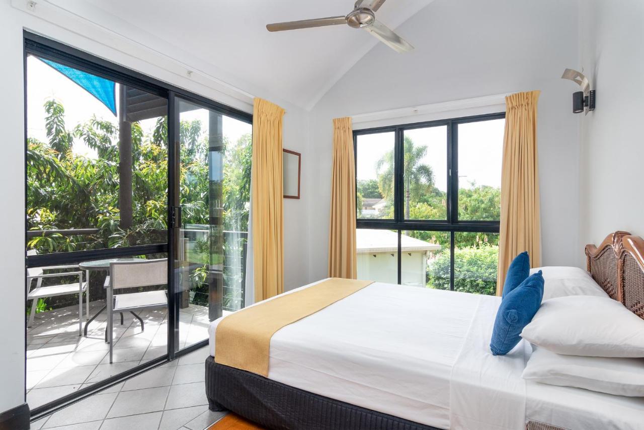 Dreamcatcher Beach-Side Apartments Port Douglas Bagian luar foto