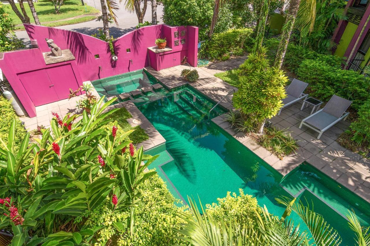 Dreamcatcher Beach-Side Apartments Port Douglas Bagian luar foto